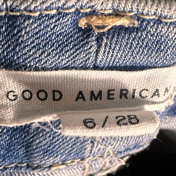 Good American Good Legs Crop Chewed Hem Denim Jeans Size 6 / 28 - Picture 5 of 9